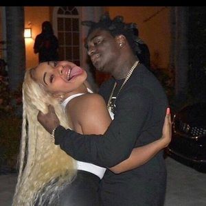 Meet your Posher, Liz