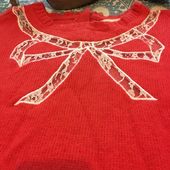 FLASH SALE ⚡️Forever 21 sweater lace bow & buttons - Picture 2 of 7
