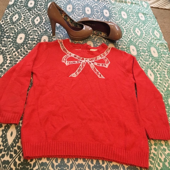 FLASH SALE ⚡️Forever 21 sweater lace bow & buttons - Picture 6 of 7