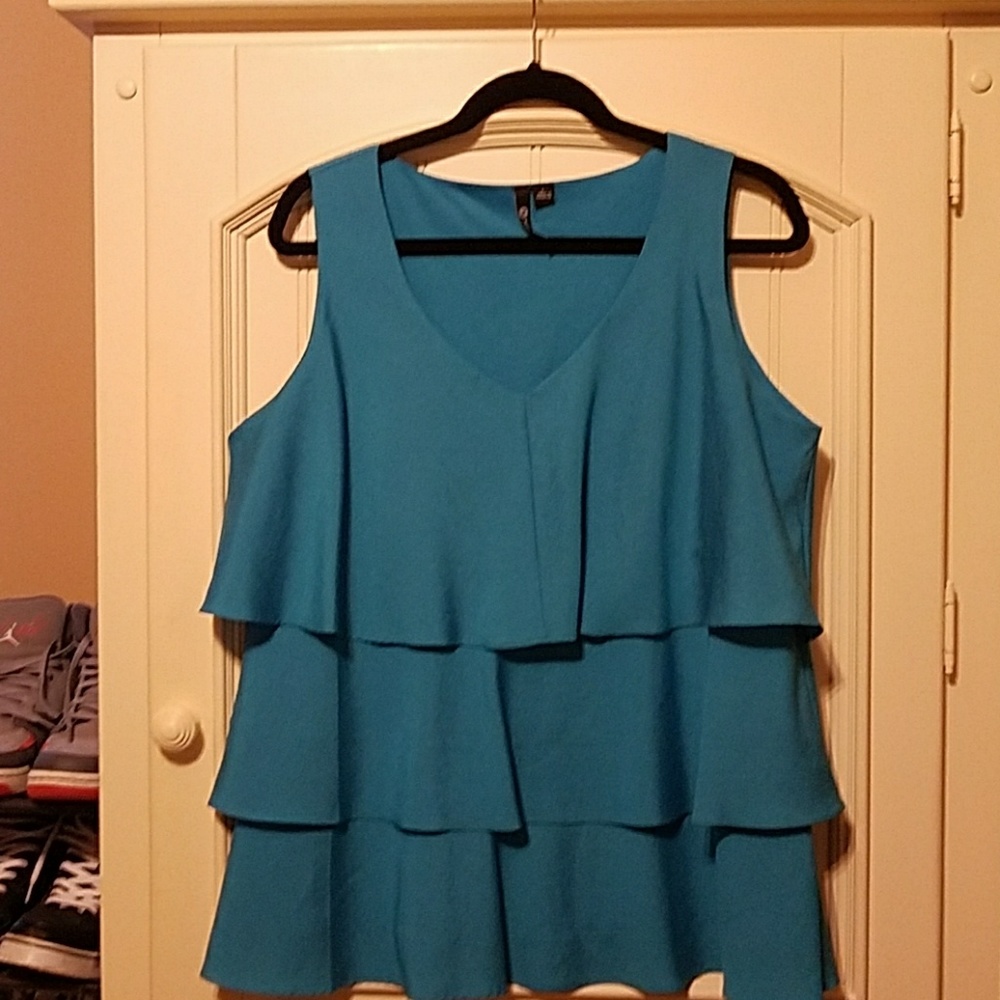 Blouse - Picture 2 of 2