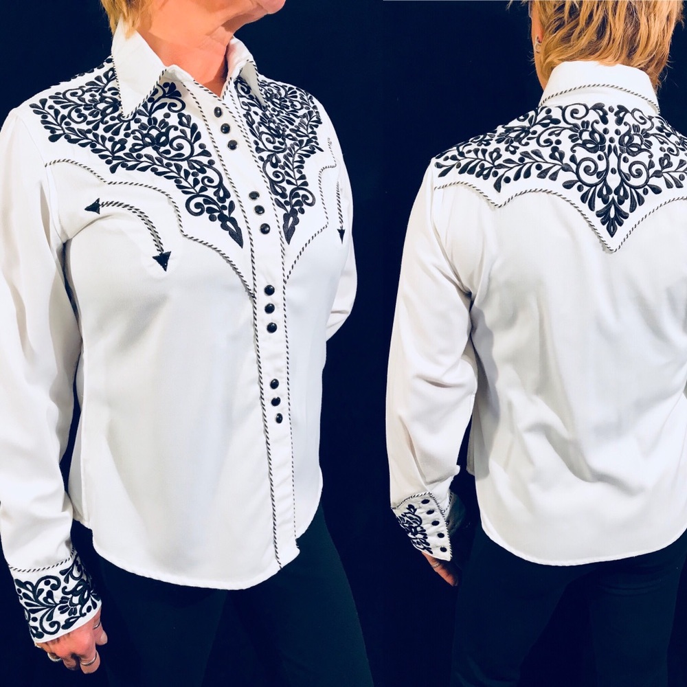 Country Western Embroidered Cowgirl Top