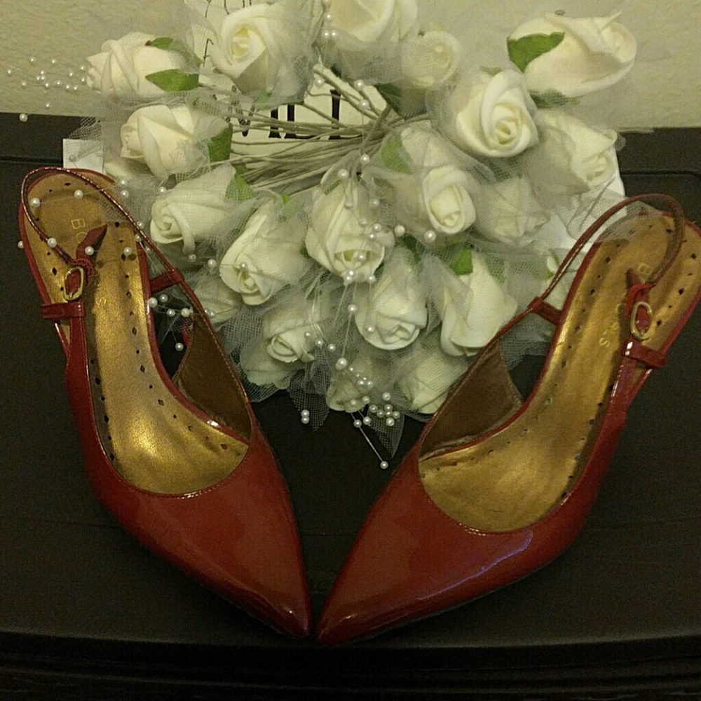 BCBG red 3" Heels