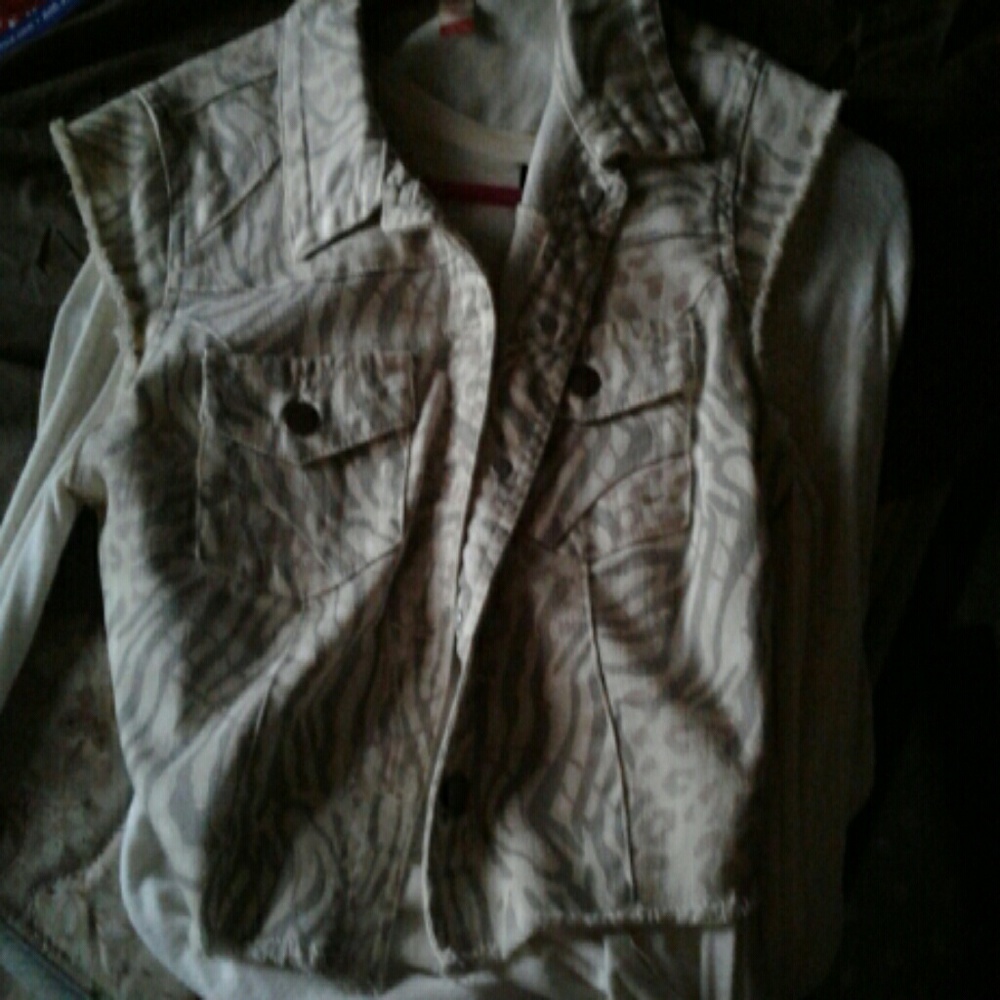 vest
