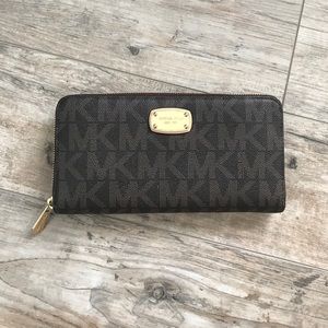 Michael Kors wallet