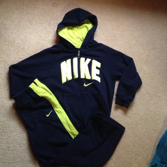 modells nike sweat suits