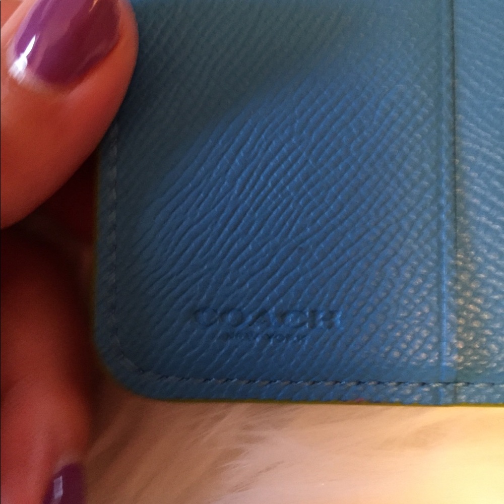 Coach Fold Wallet - Picture 5 of 5