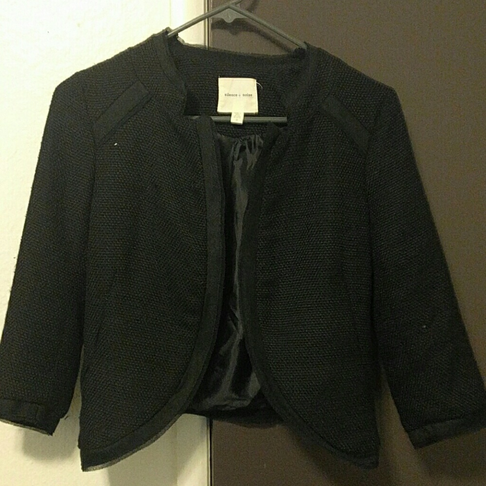 Small black jacket / Silent + noise
