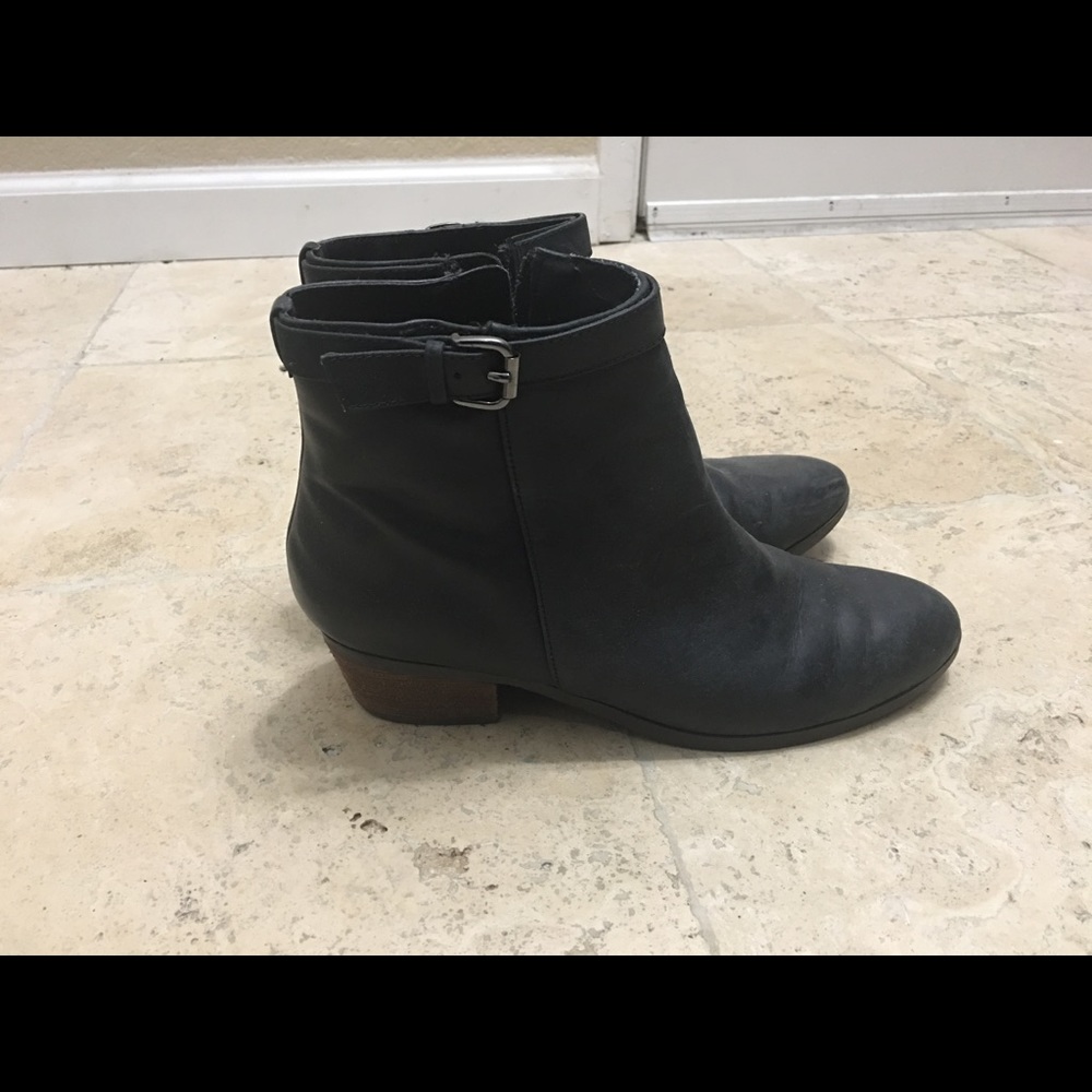 Dr. Scholl's black buckle ankle boots.