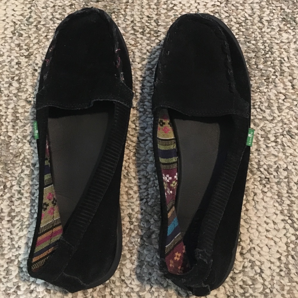 Sanuk Slip On's