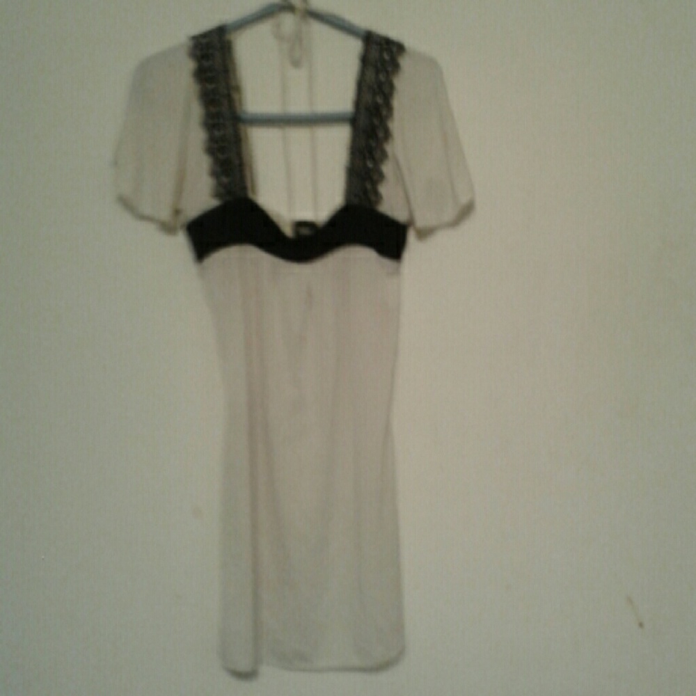 Tie back top