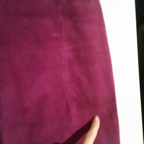 Opulent Suede Skirt! - Picture 7 of 8