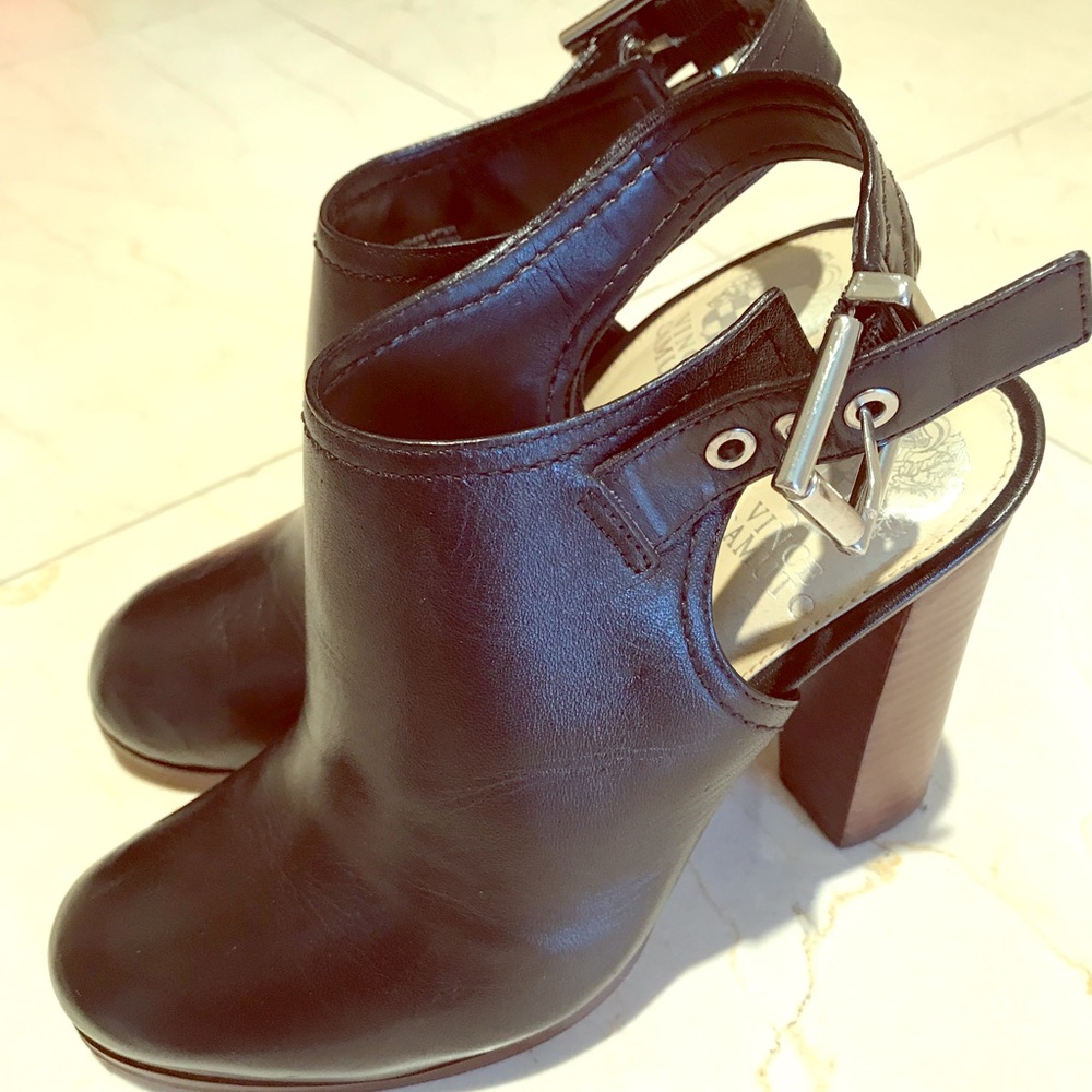 Vince Camuto black leather booties Size 7