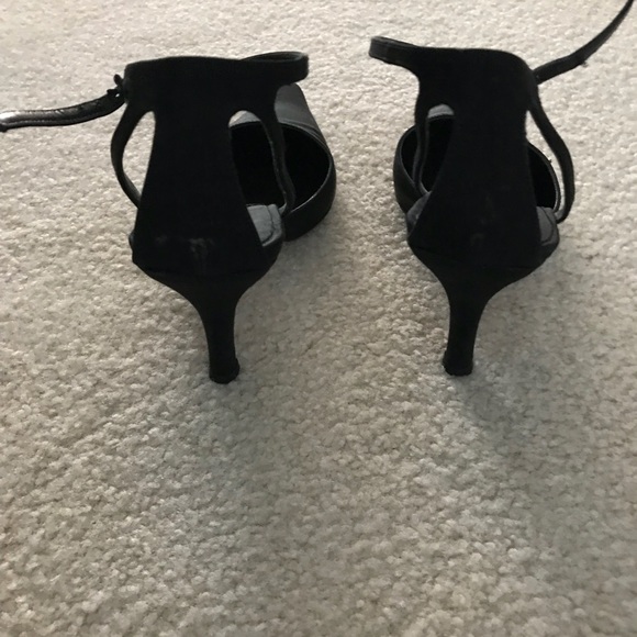 BLACK FABRIC ANNE KLEIN STRAPPY HEELS - Picture 2 of 5