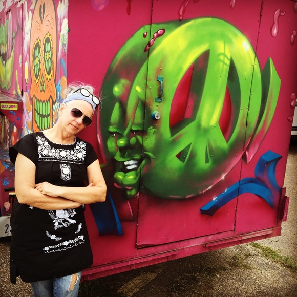 Meet your Posher, Lorraine - Picture 4 of 4