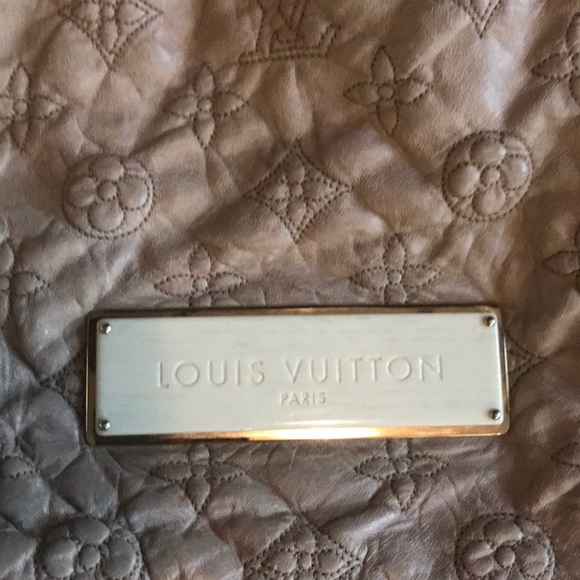 RARE Authentic Louis Vuitton Monogram Olympe Stratus GM Quilt Leather Ivory Bag - Picture 3 of 8