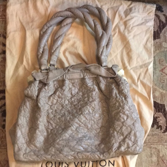 RARE Authentic Louis Vuitton Monogram Olympe Stratus GM Quilt Leather Ivory Bag - Picture 6 of 8