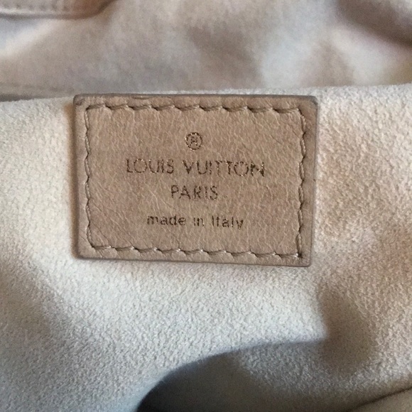 RARE Authentic Louis Vuitton Monogram Olympe Stratus GM Quilt Leather Ivory Bag - Picture 7 of 8