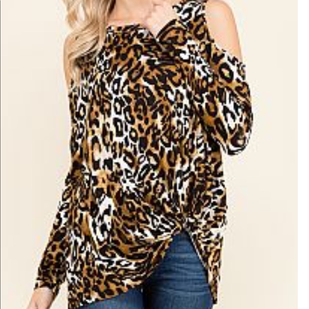 Cold shoulder Animal Print Top
