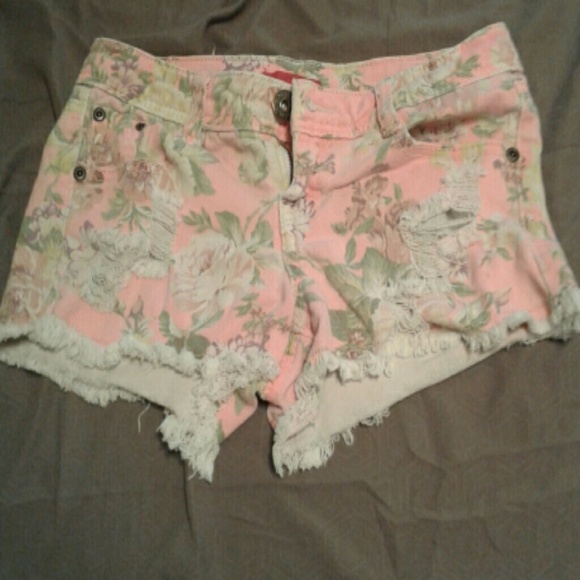 Shorts - Picture 2 of 2