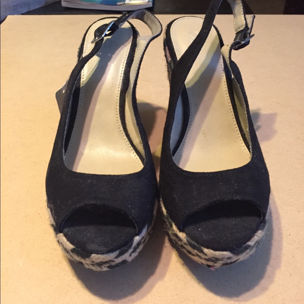 Cato black and white heel NWT