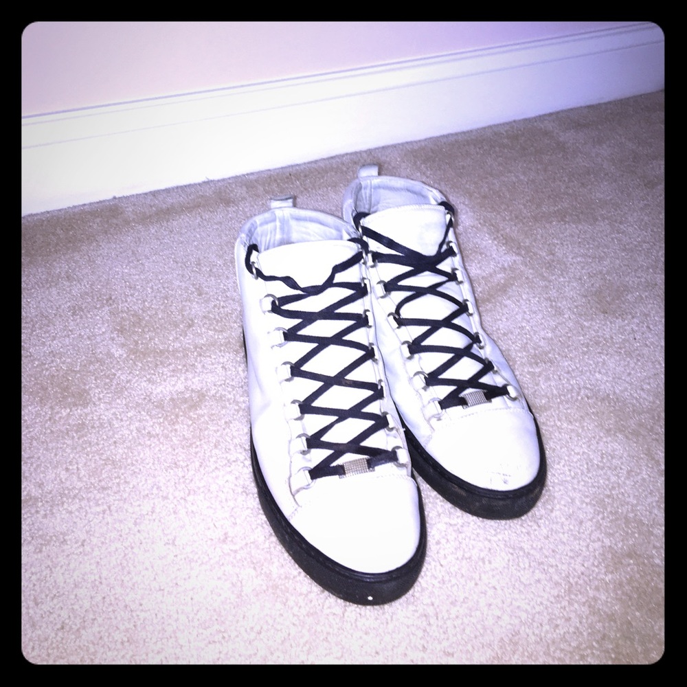 BALENCIAGA HIGH TOP SHOES (AUTHENTIC)