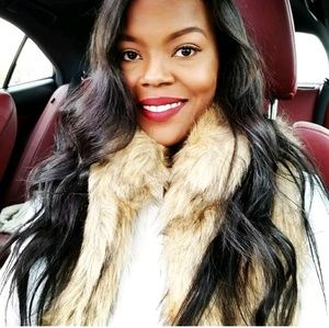 Meet your Posher, Candace