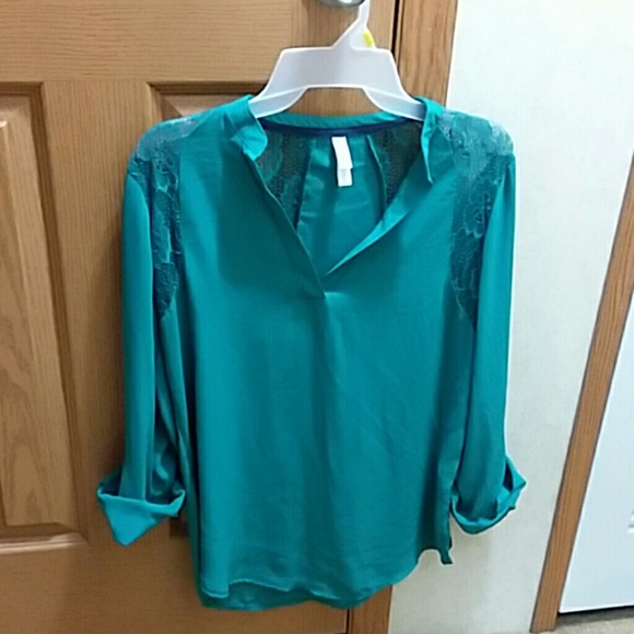 Xhilaration Tops - Ladies size S/P Xhilaration blouse