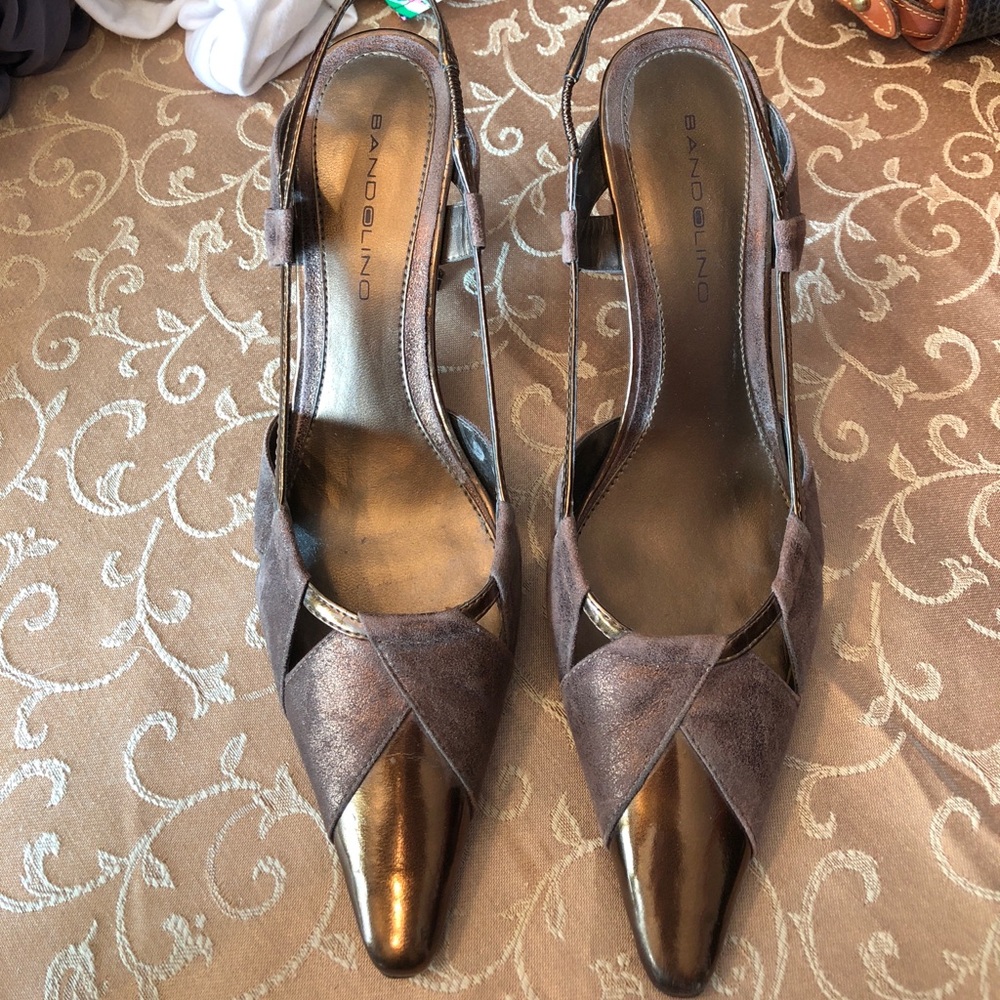 Bandolino bronze heel
