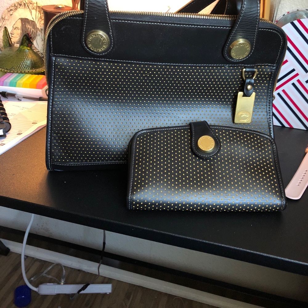 Dooney and Bourke set