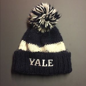 Pom Pom hat