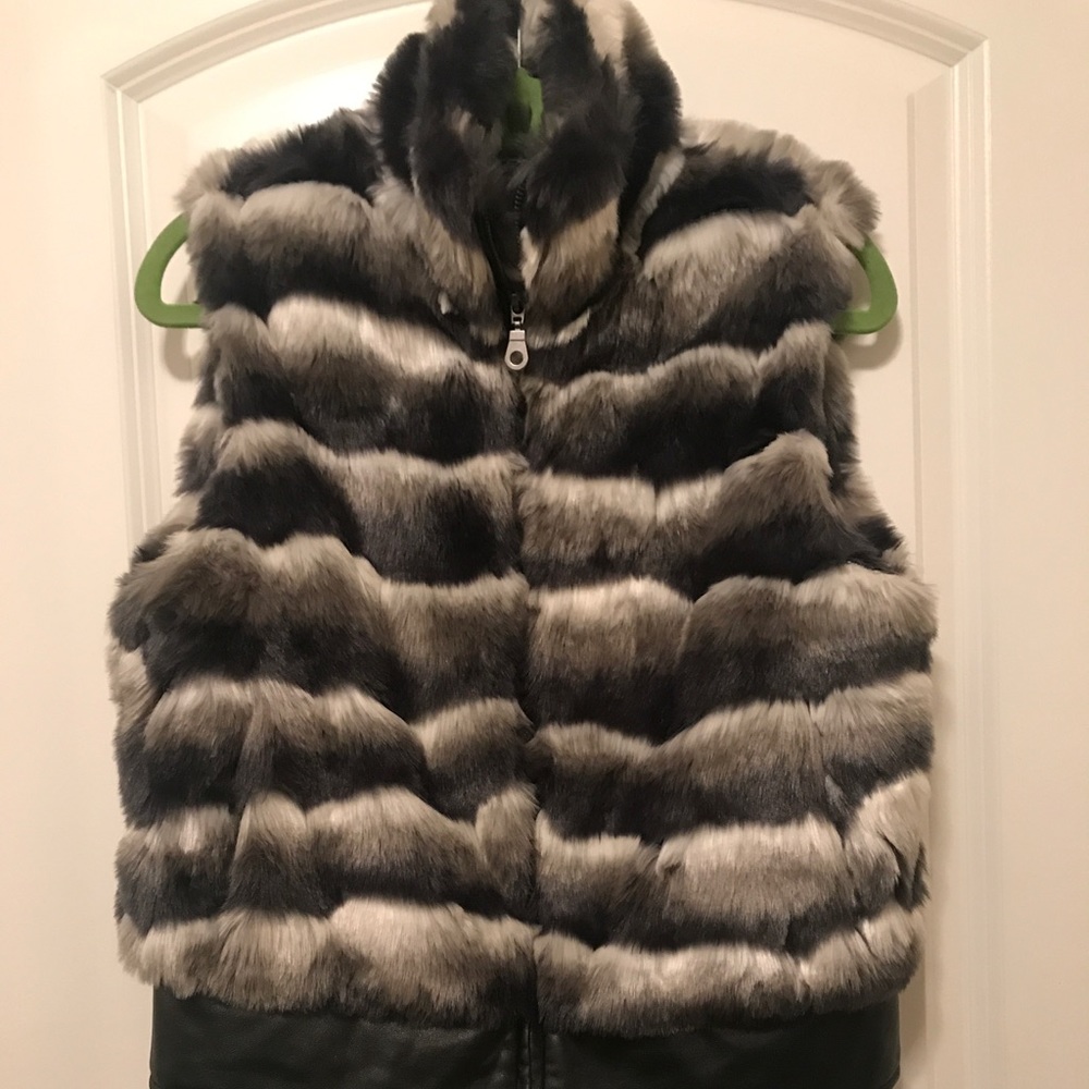 Bebe - Faux Fur - Vest - Grey/Black/White