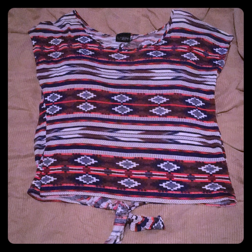 Daytrip shirt size small