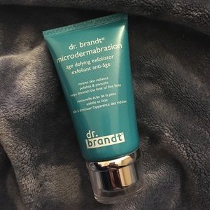 Dr. Brandt microdermabrasion agedefying exfoliator