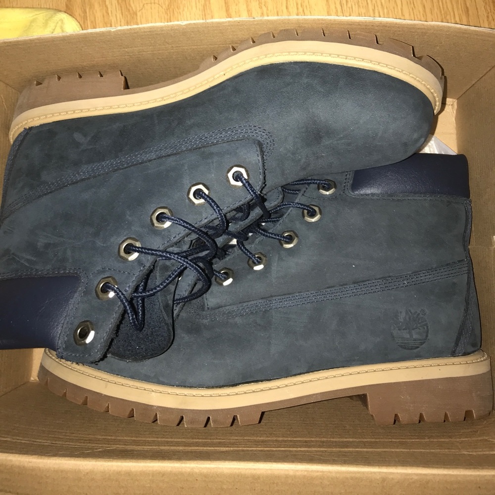 Construction boots