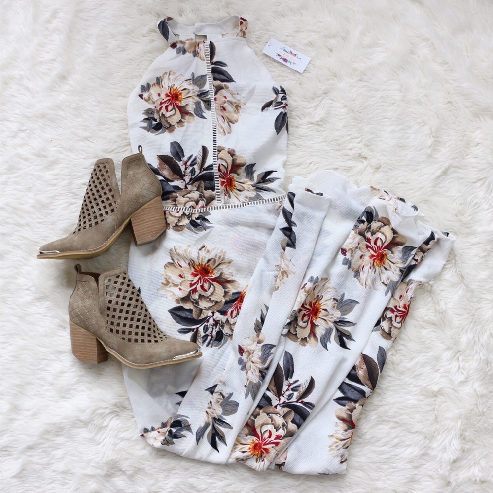 'Fitting In Floral' Maxi Dress - Picture 3 of 8