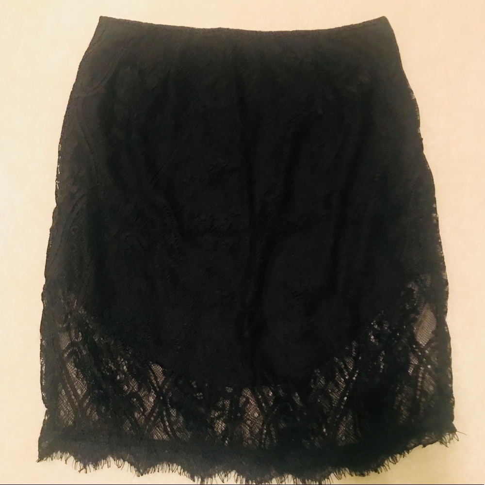 Lace mini skirt