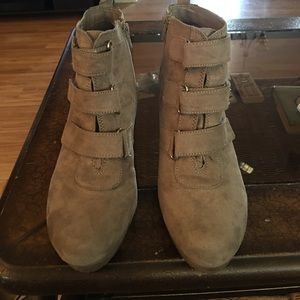 Women's wedge booties