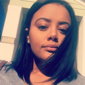 Meet your Posher, Lexee