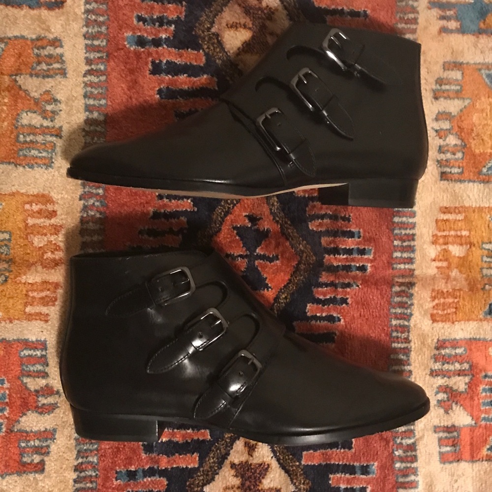 Michael Kors Black leather booties