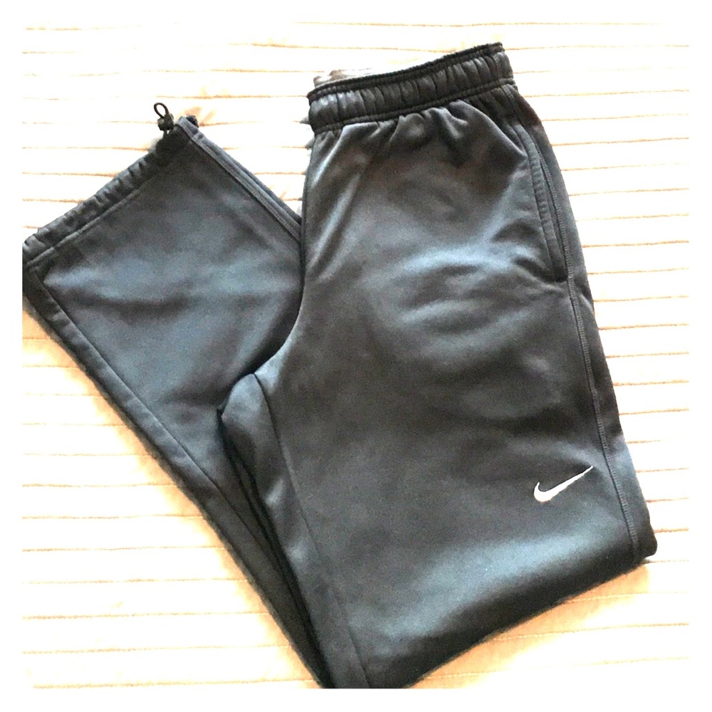 Nike thermal fit sweats