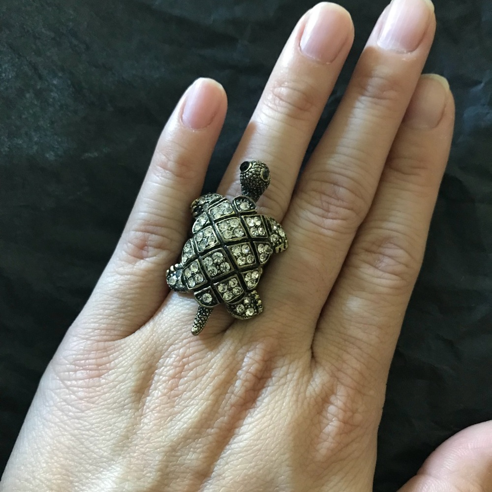 The MOST CUTEST TURTLE RING! 🐢😍 - Picture 3 of 4