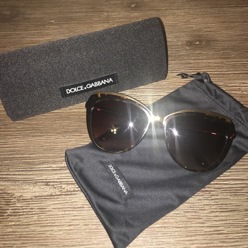 DOLCE & GABANNA SUNGLASSES
