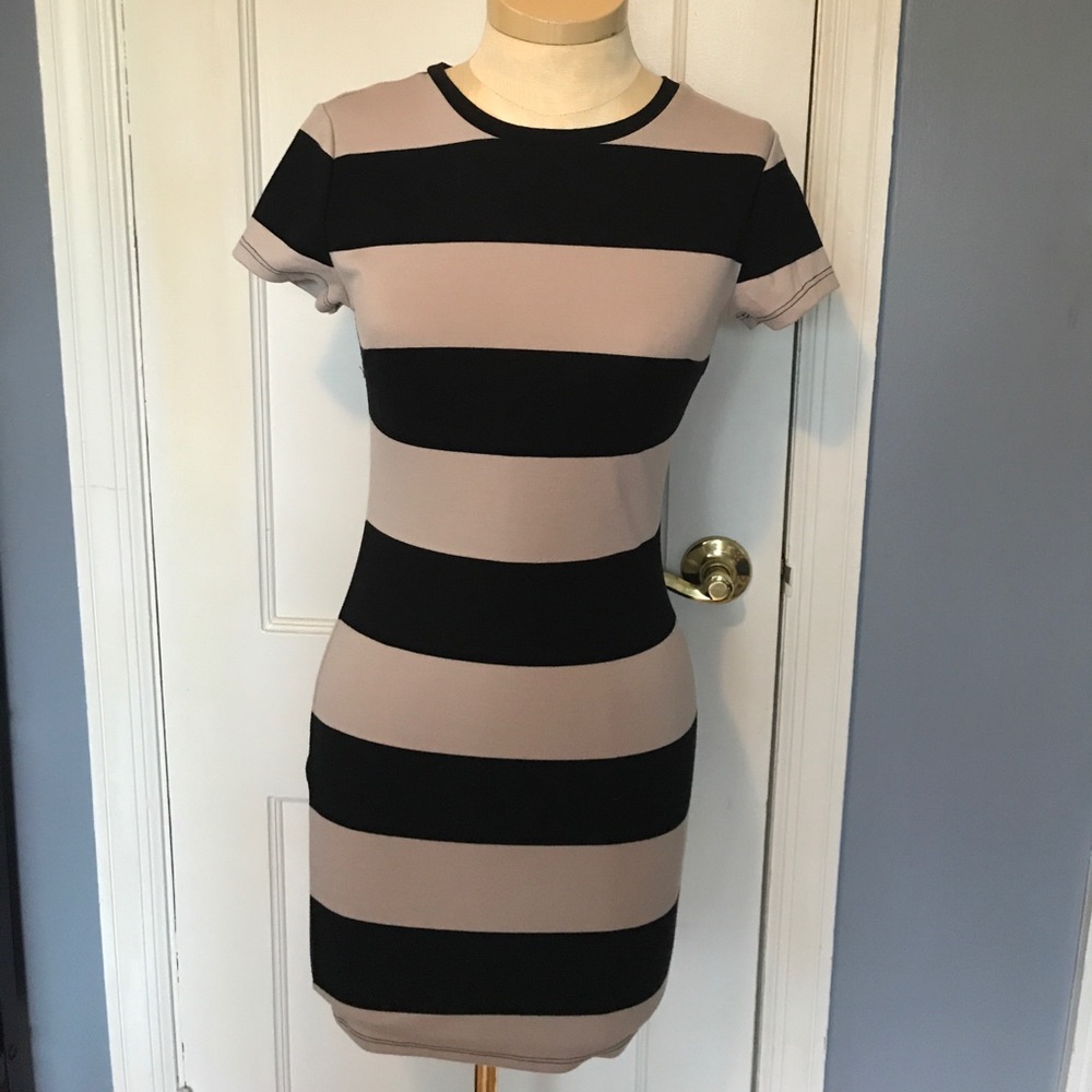 BLACK & GRAY STRIPE F21 BODYCON DRESS