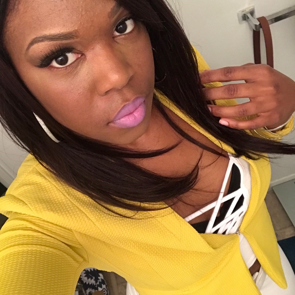 Meet your Posher, Nadine