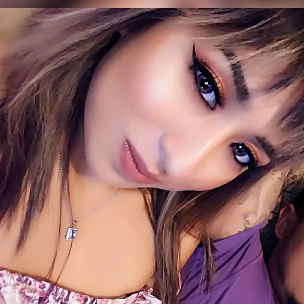 Meet your Posher, Roxanna