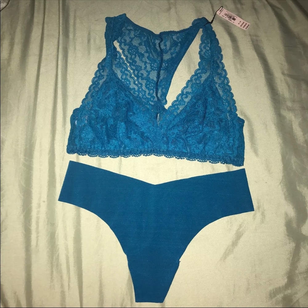 NWT Medium Victoria Secret Bralette and Panty