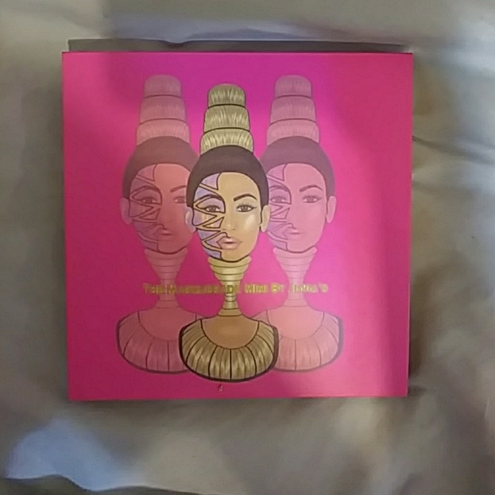 The Masquerade Mini By Juvia's