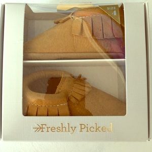 Freshly picked moccasin size 4