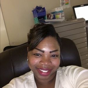 Meet your Posher, Vanessa