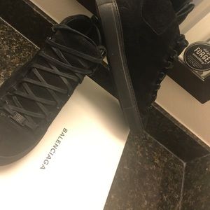 “Rare” Suede Balenciaga Arena Sneaker